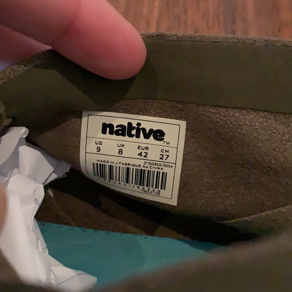 NWOT Native Men’s Shoes - NWOT - Picture 4 of 6